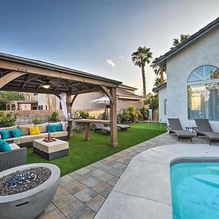 Top-Notch Las Vegas Oasis With Games, Golf And More! Villa Bagian luar foto